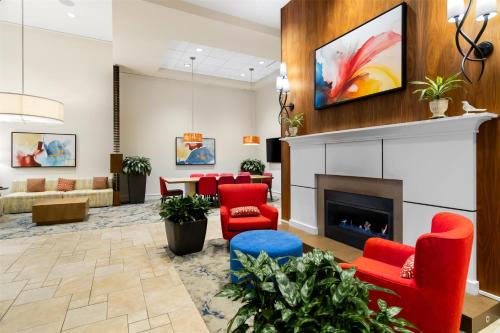 Hilton Garden Inn Chicago Downtown Riverwalk - image 13