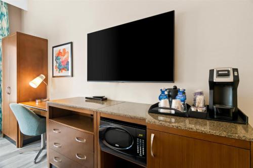 King Room image 2