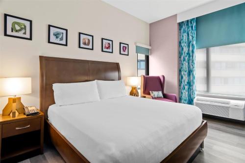 King Room image 3