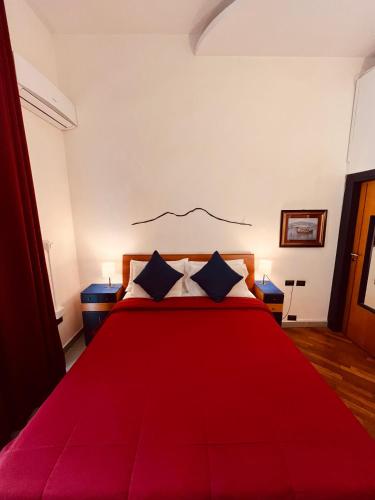 Deluxe Room image 5
