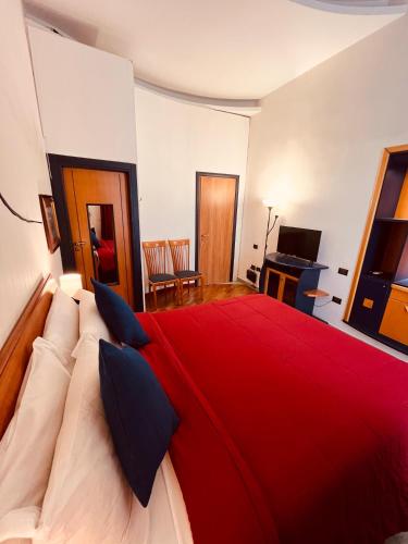 Deluxe Room image 4