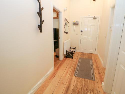 Litton Mill Apartment - image 7