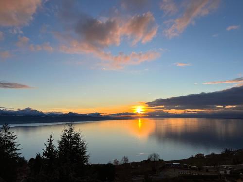 Közeli látványosságok, Premium Villa with Jacuzzi & Panoramic Lake View Lavaux in Grandvaux