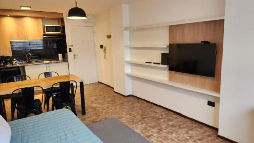 One-Bedroom Apartment image 9