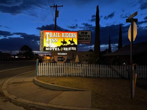 Trail Riders Inn -Bunkhouse in ทูมสโตน (AZ)