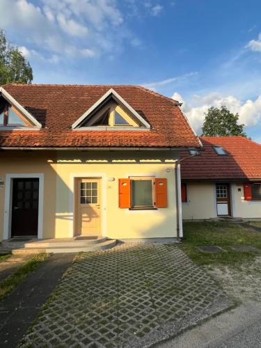 APARTMA BUQEZ-HOUSE 79 with Termal Riviera Čatež tickets