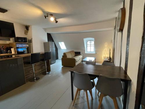 Appartements chez Delphine et Guillaume au coeur de Semur en Auxois in Semur-en-Auxois