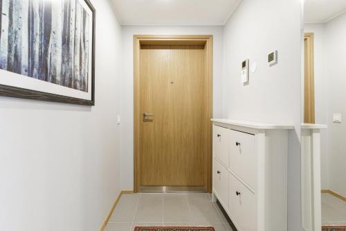 By the Old Town, new & modern, 2 BR, easy access by car, free parking, Tallinn (fotografie 5)