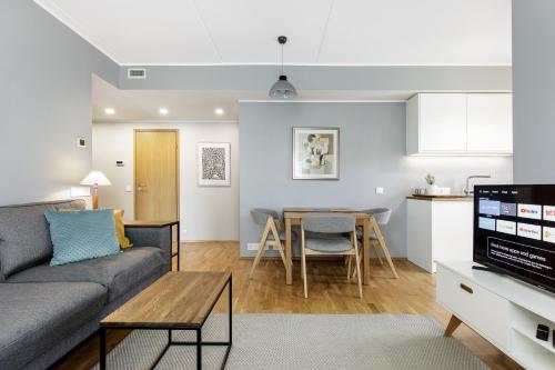 By the Old Town, new & modern, 2 BR, easy access by car, free parking, Tallinn (fotografie 2)