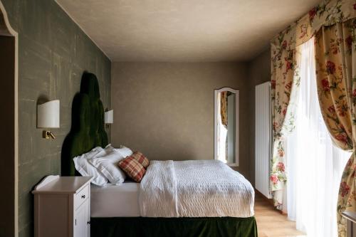 Double Room with Lake View