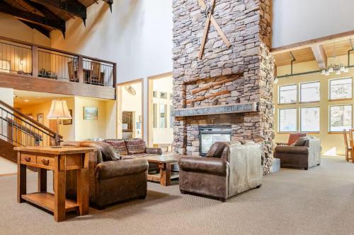 The Lookout Loft Great views and King Sized Bed in Kirkwood (CA)
