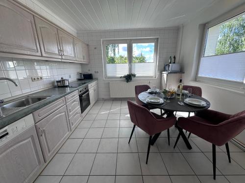 virtuve, Eickhof Ferienhaus 200qm - Ferienhof Günter - bis 8 Personen - familienfreundlich (Eickhof Ferienhaus 200qm - Ferienhof Gunter - bis 8 Personen - familienfreundlich) in Rühn