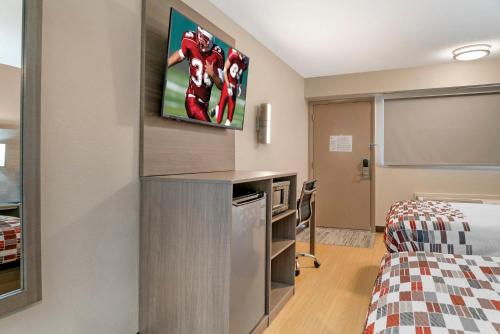 Red Roof Inn Detroit-Rochester Hills/ Auburn Hills - image 13