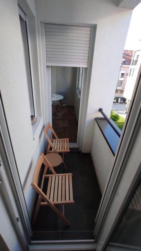 One-Bedroom Apartment image 10