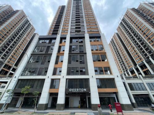 Apartemen Meikarta Cikarang by Cheapinn near Meikarta Central Park
