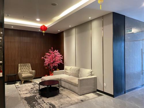Apartemen Meikarta Cikarang by Cheapinn near Meikarta Central Park