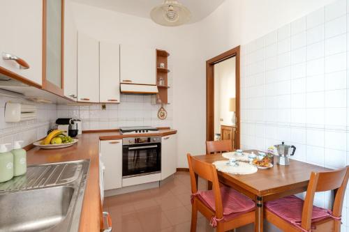 Anna luxury apartment Salario Parioli Rome, Rome (photo 9)
