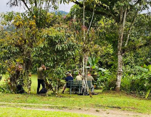 Hda San Vicente Yellow House Trails & Lodge in 明多