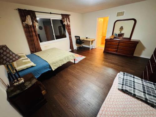 specious private room with a washroom near เดอะบีชวิลเลจ