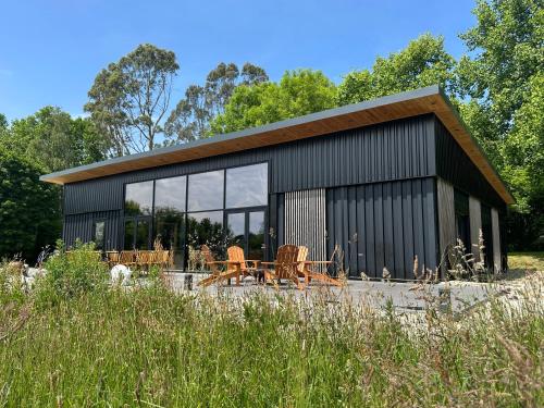 Chez Babeth Maison atypique en conteneurs pour 10 personnes gîte à louer Loc-Eguiner