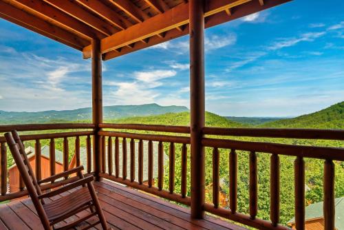 Mountain Paradise Lodge by Venture Smoky Mountains - image 7
