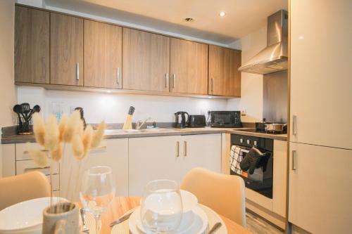 JQ Stylish Apartment - Next to City Centre - Perfect for Contractors, Tourist, Couples - 24-7 Secure Access & FAST WIFI, Birmingham (Foto 9)