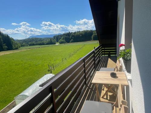 Balkons/terase, Apartment Tanja 3 Bedroom, Mountain View & Family Stay in Trstenik