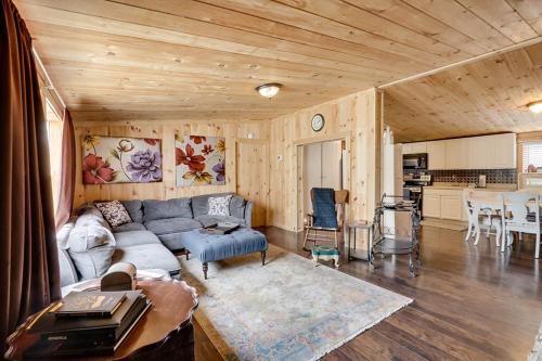 Smokey Mountain Hideaway by Venture Smoky Mountains in Pleasant Hill