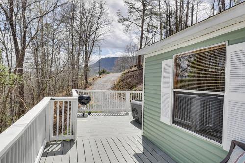 Smokey Mountain Hideaway by Venture Smoky Mountains in Pleasant Hill
