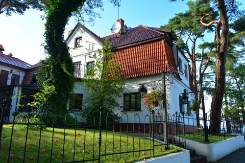 Willa Victor - image 14