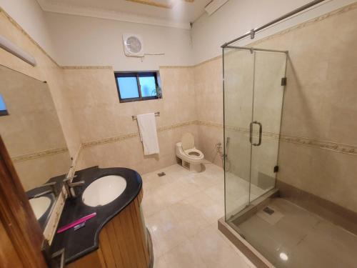 Clifton Royal Family Guest House - image 7