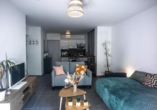 Shared lounge/TV area, Terrasse, Soleil et Confort - Studio Neuf a Montpellier in Les Cevennes