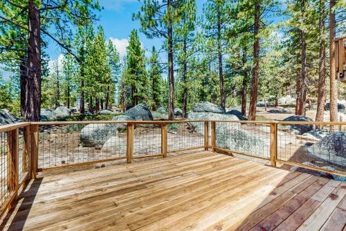 The Bunk and Birch Retreat in Tahoe Valley