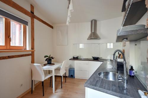 Doma Church apartment, Rīga (photo 10)