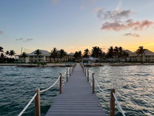 Beach, The Grand Caymanian Resort in Grand Cayman