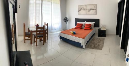 Double Room with Private Bathroom image 3