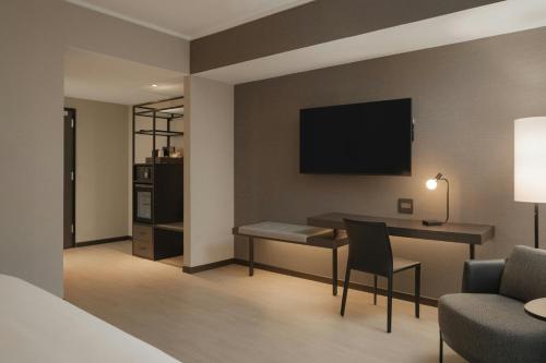 Holiday Inn Hotel & Suites - Asheville-Biltmore Vlg Area an IHG Hotel - image 11