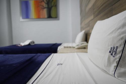 Double Room image 4