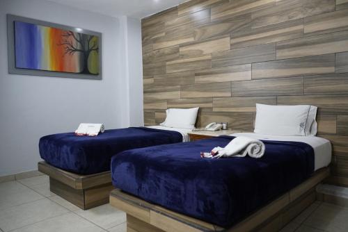 Double Room image 5