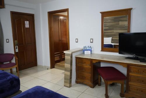Double Room image 7