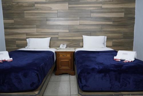 Double Room image 8