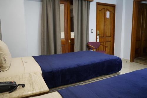 Double Room image 9