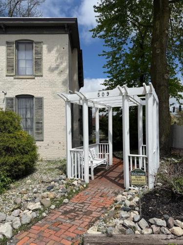 Historic Sion Bass Guest House – Fort Wayne, IN