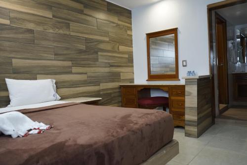 Standard Room image 4