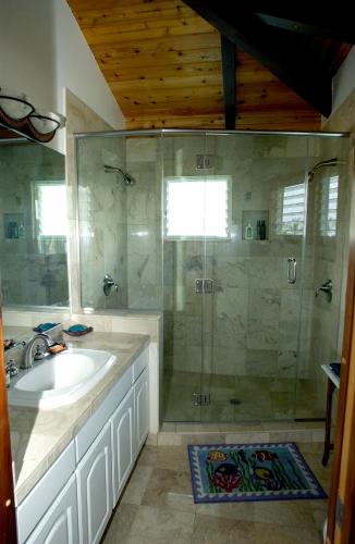 Manini Point Houseat Kealakekua Bay in Honaunau-Napoopoo (HI)
