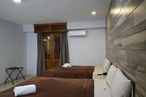 Quadruple Room image 5