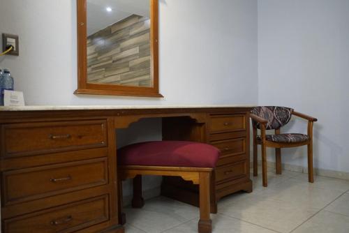 Quadruple Room image 4