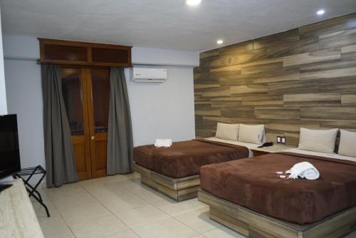 Quadruple Room image 1