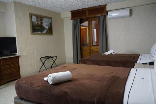 Quadruple Room image 8