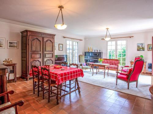 Holiday Home Le Pré Vincent by Interhome (Holiday Home Le Pre Vincent by Interhome) in Les Moutiers-en-Retz